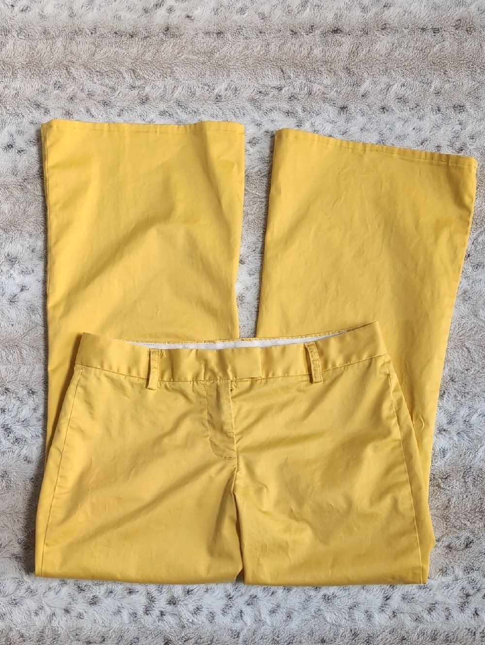 J. Crew City Fit Stretch Cotton Flare Casual Chino Pants in Yellow.